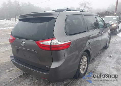 2015 Toyota Sienna Xle Premium 8 Passenger z USA, uszkodzony, nr VIN 5TDYK3DC7FS577343